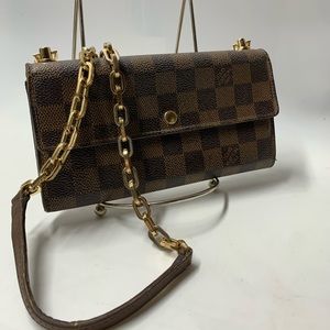 💥AUTHENTIC💥 Louis Vuitton Damier Ebene Wallet on Chain